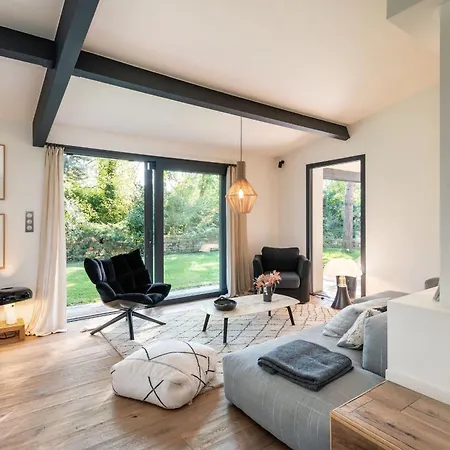 Le Ferret - House With Indoor And Outdoor Swimming Pool Saint-Didier-au-Mont-d'Or
